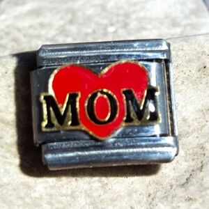 Heart 'MOM' Silver Bracelet Charm‎